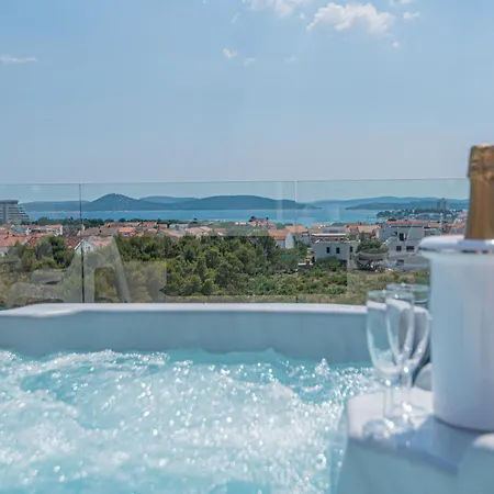 Vila Vasilj Dein Eigener Pool Oder Dein Eigener Whirlpool Mit Aussicht, Dein Urlaub, Deine Privatsphaere, Deine Wahl Vodice Exterior photo