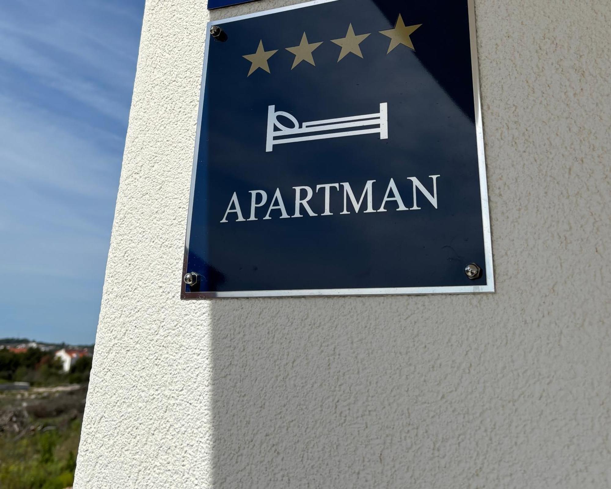 Vasilj Dein Eigener Pool Oder Dein Eigener Whirlpool Mit Aussicht, Dein Urlaub, Deine Privatsphaere, Deine Wahl Apartman *
