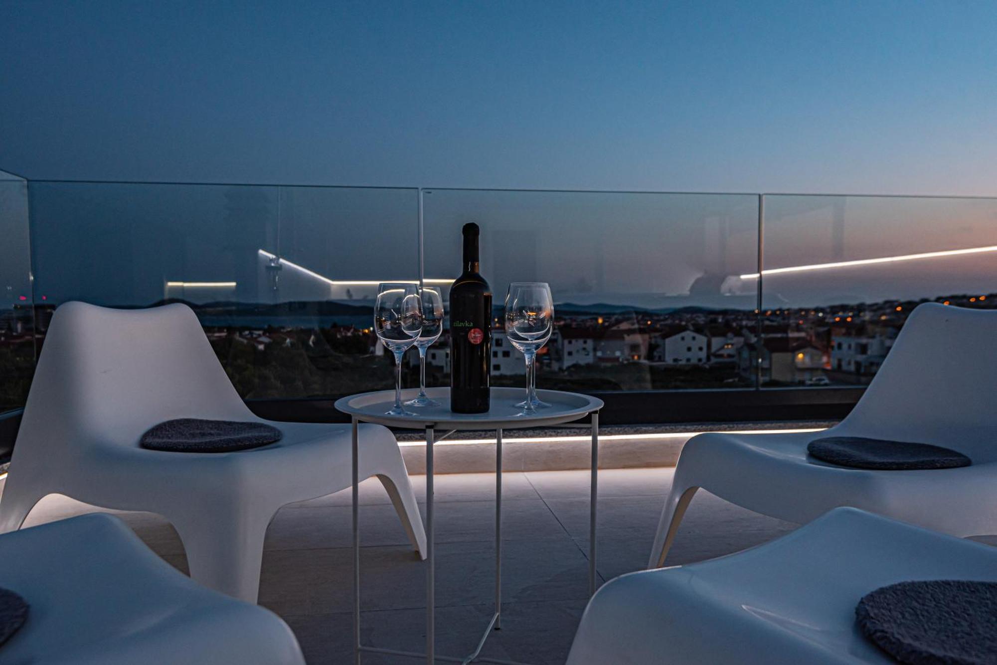 Vasilj Dein Eigener Pool Oder Dein Eigener Whirlpool Mit Aussicht, Dein Urlaub, Deine Privatsphaere, Deine Wahl Vodice