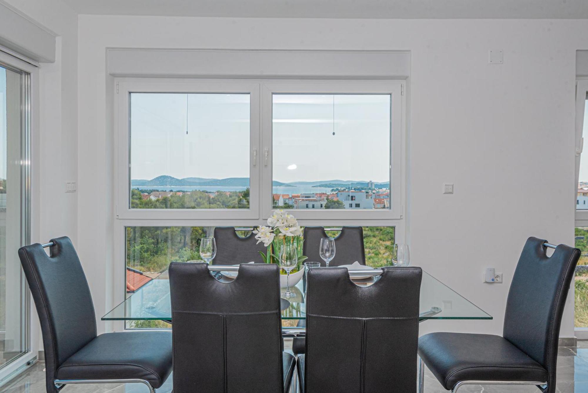 Apartman Vasilj Dein Eigener Pool Oder Dein Eigener Whirlpool Mit Aussicht, Dein Urlaub, Deine Privatsphaere, Deine Wahl