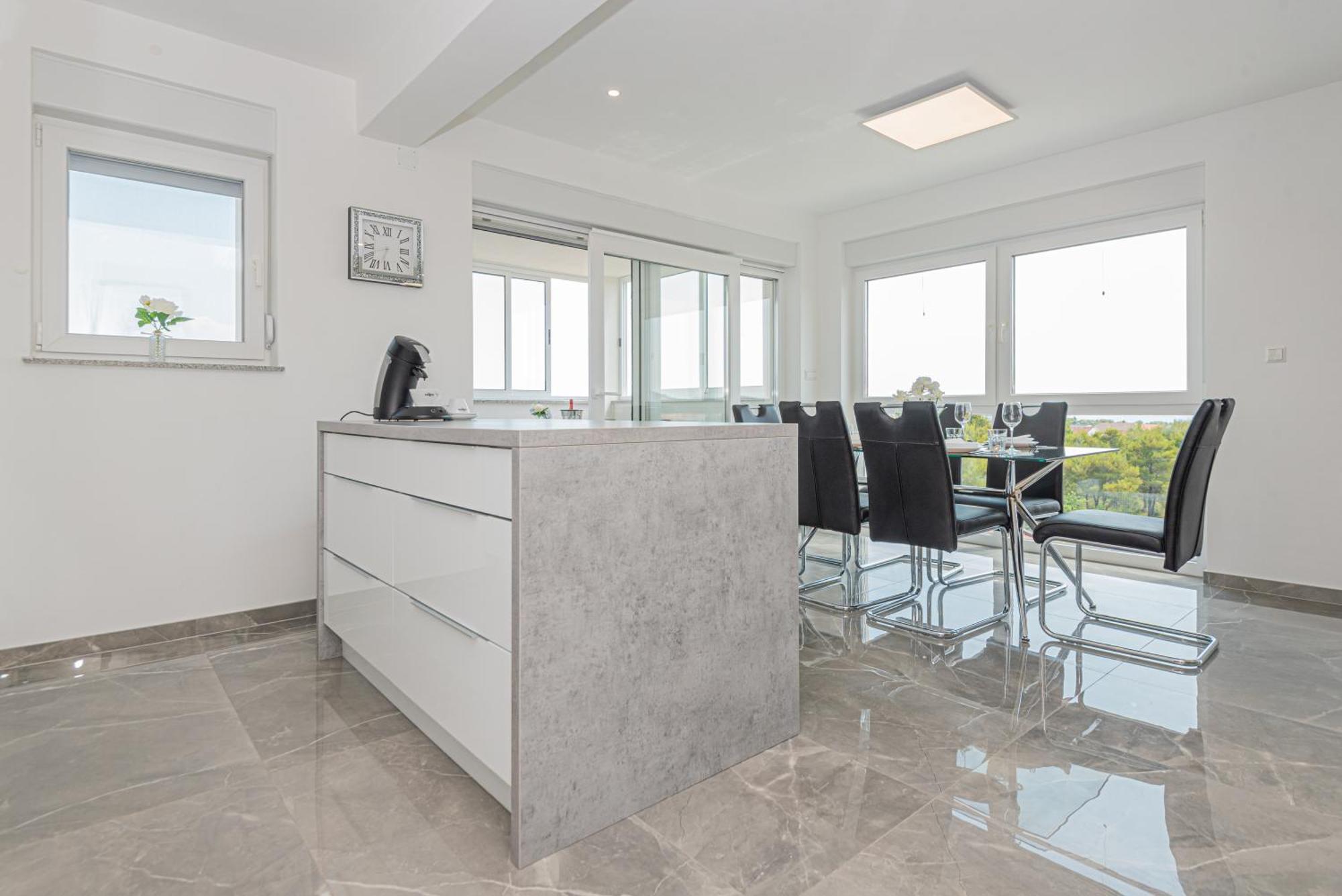 Vasilj Dein Eigener Pool Oder Dein Eigener Whirlpool Mit Aussicht, Dein Urlaub, Deine Privatsphaere, Deine Wahl Apartman *