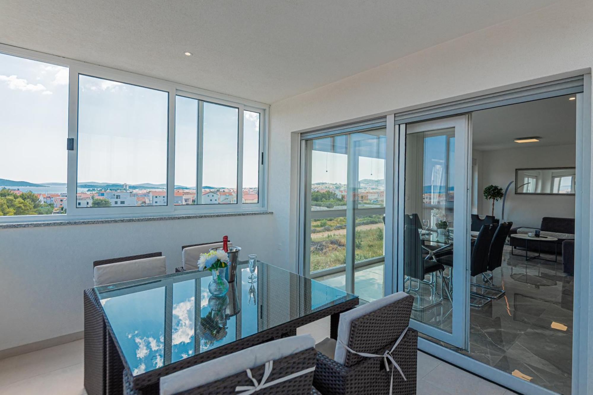 Vasilj Dein Eigener Pool Oder Dein Eigener Whirlpool Mit Aussicht, Dein Urlaub, Deine Privatsphaere, Deine Wahl Apartman *